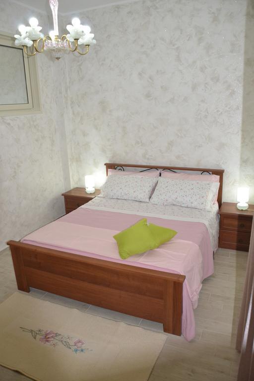 Casa Vacanza Sweet Home Giardini Naxos Exteriör bild