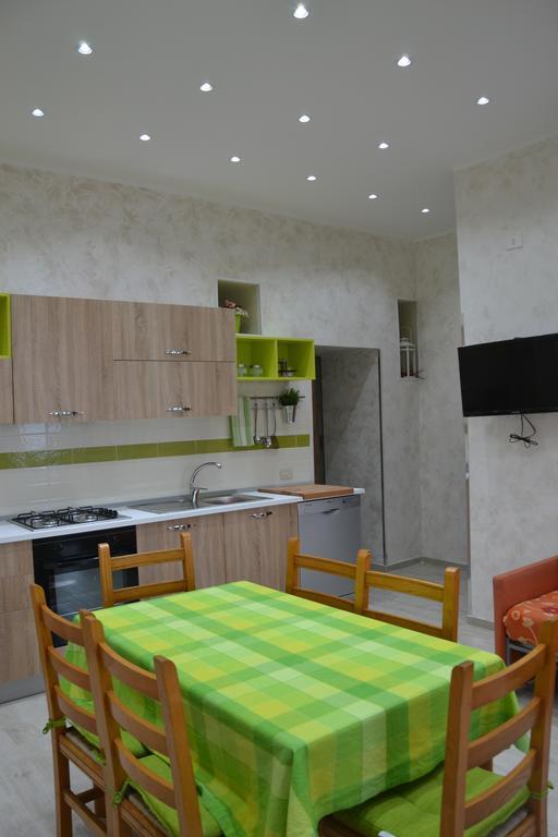 Casa Vacanza Sweet Home Giardini Naxos Exteriör bild