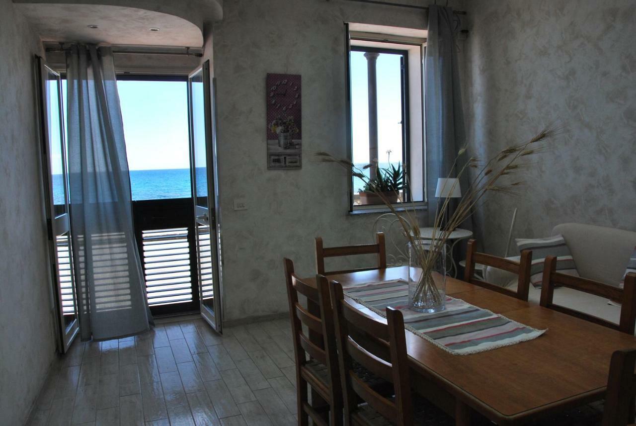 Casa Vacanza Sweet Home Giardini Naxos Exteriör bild