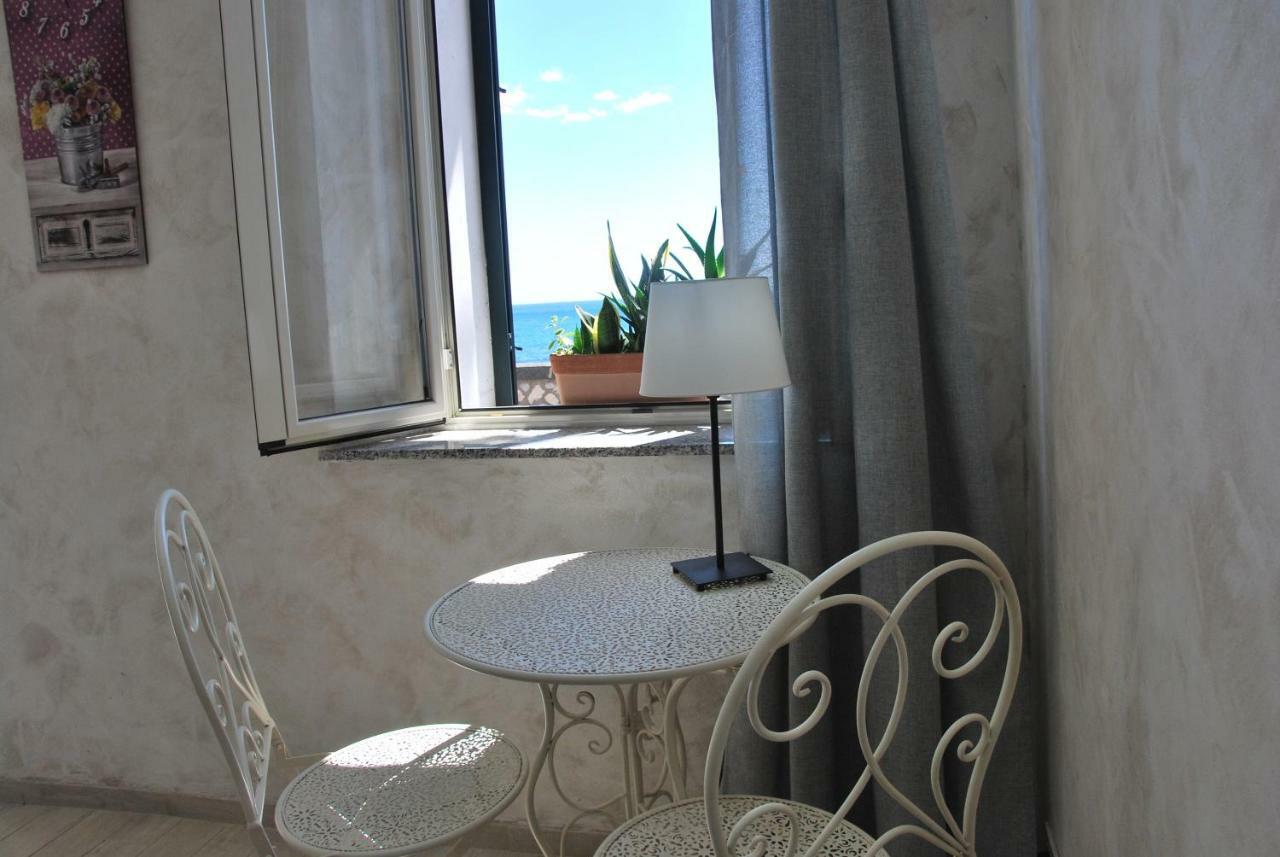 Casa Vacanza Sweet Home Giardini Naxos Exteriör bild