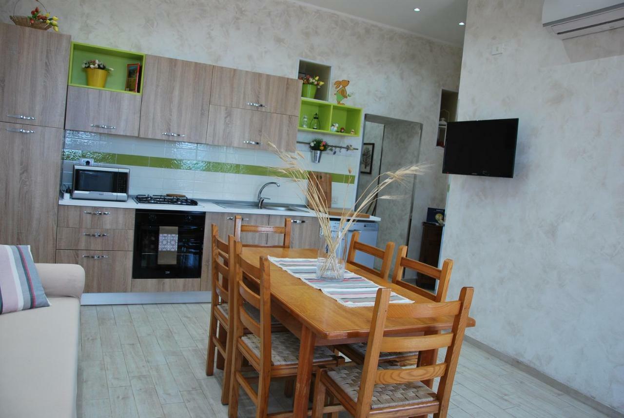 Casa Vacanza Sweet Home Giardini Naxos Exteriör bild
